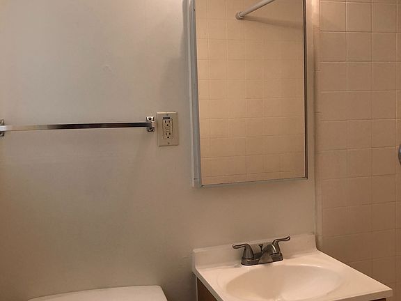 3rd image of 1416 Q St APT 5