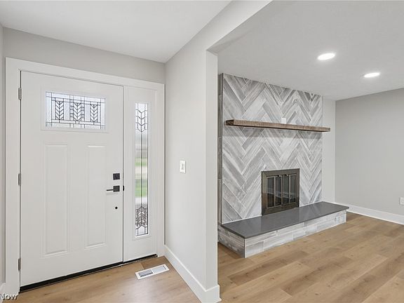 2nd image of 7718 Aldersyde Dr