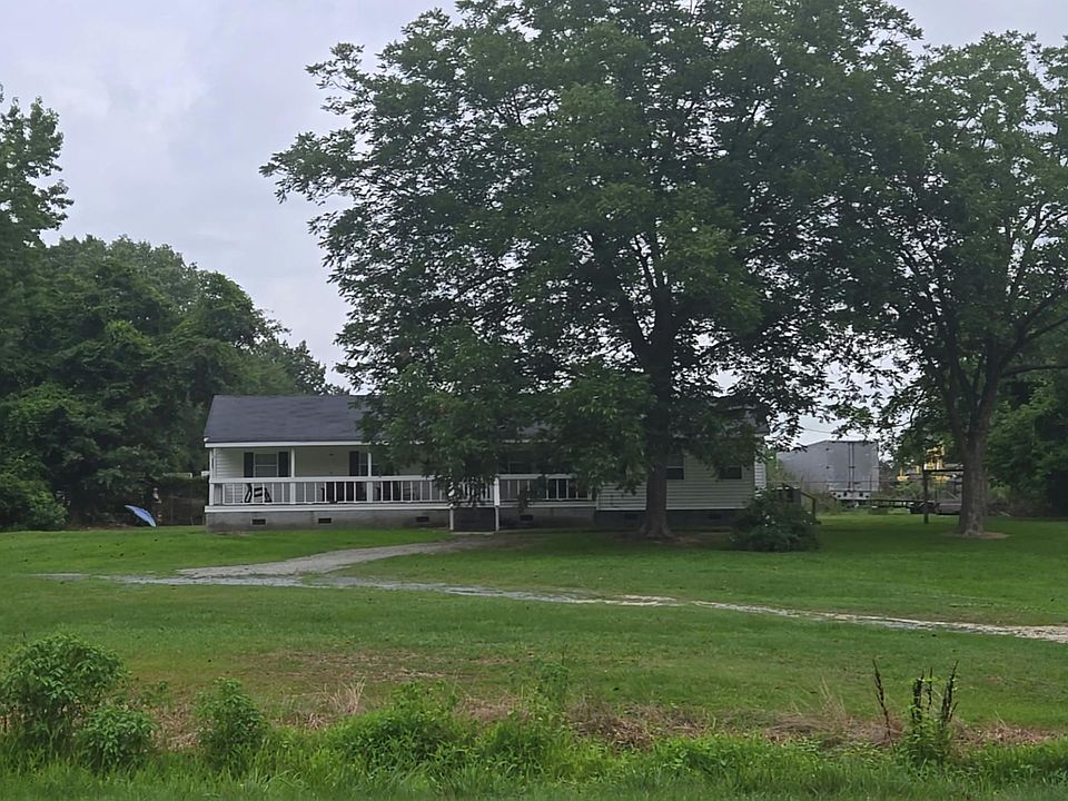 1st image of 372 Tyree Rd