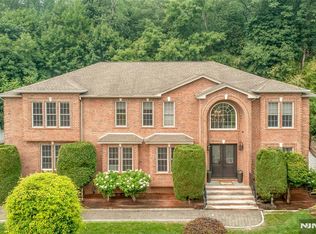 38 Glenwood Ave, Demarest, NJ 07627