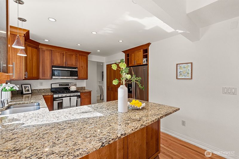 4th image of 13257 SE 54th Place