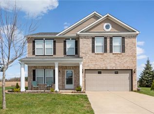 1216 King Maple Dr, Greenfield, IN