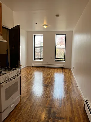 177 Richards Street #3