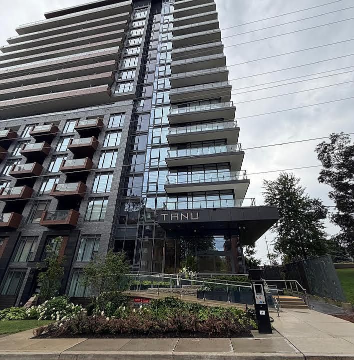 1st image of 21 Park St E #318