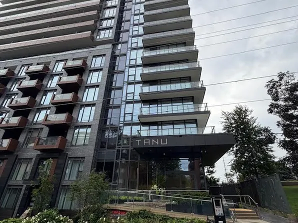 21 Park St E #318, Mississauga, ON L5G 0C2