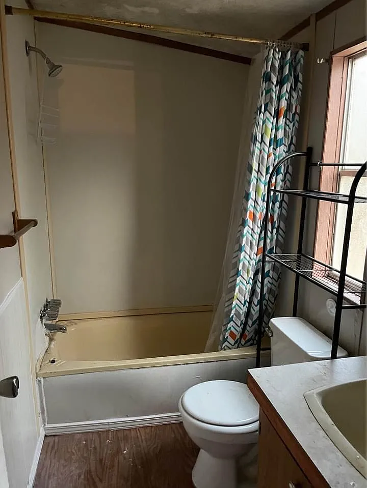 200 Private Road 1228 — Photo 3