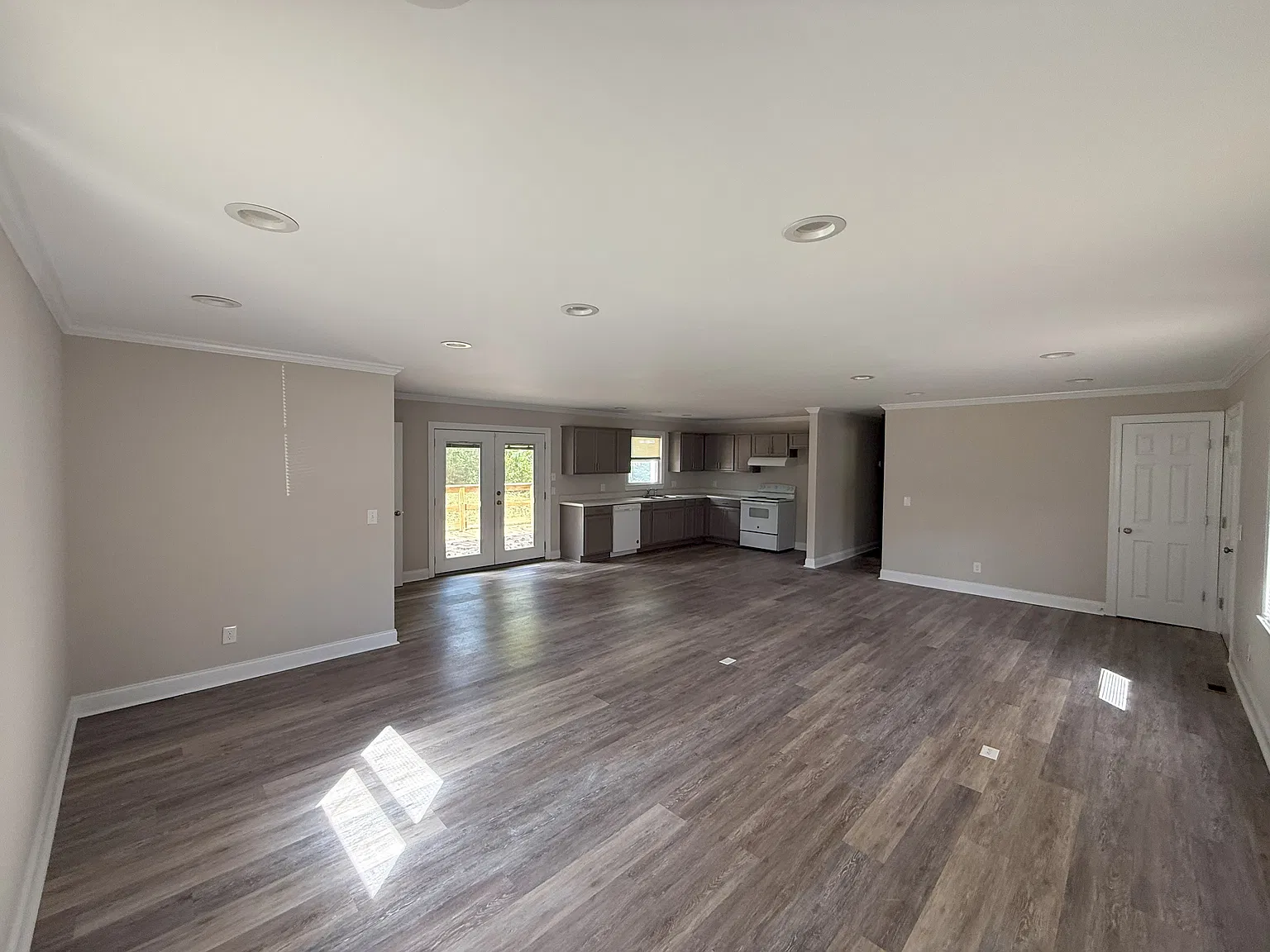 3 bed, 1453 sqft, $1,300 — Photo 3
