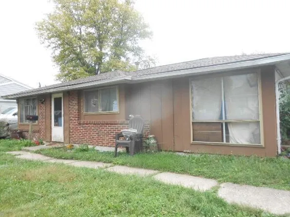 1043 Frayne Dr, New Carlisle, OH 45344