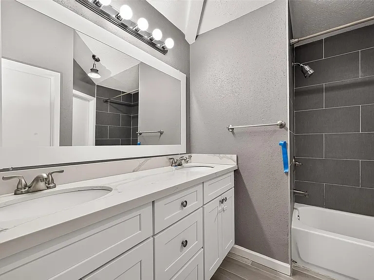 10031 Prospect Hill Dr — Photo 21