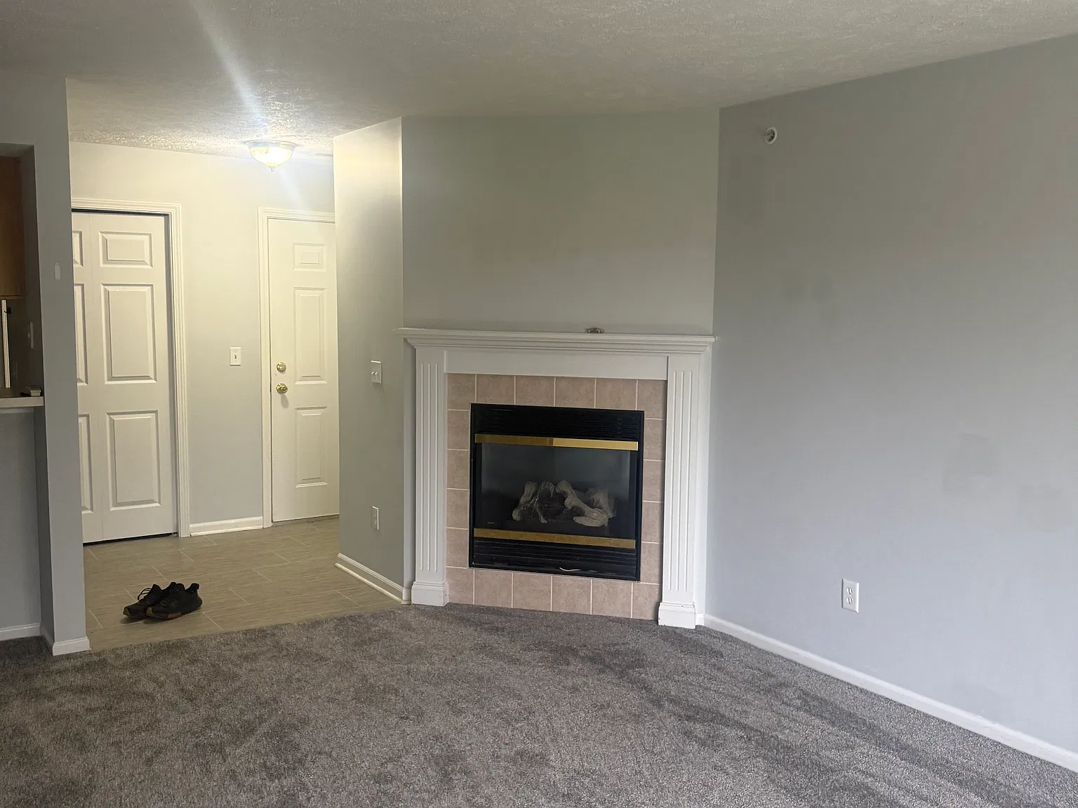 3 bed, 1086 sqft, $1,350 — Photo 2