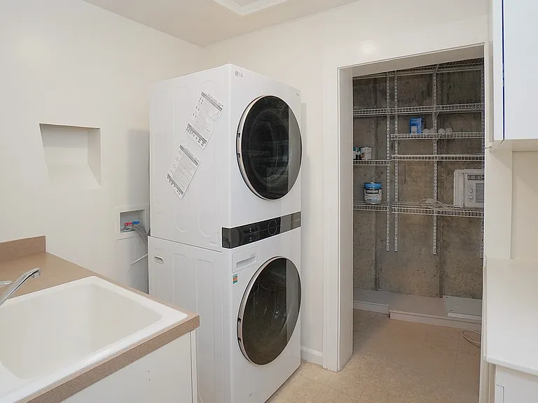 2389 W Boise Ave — Photo 21