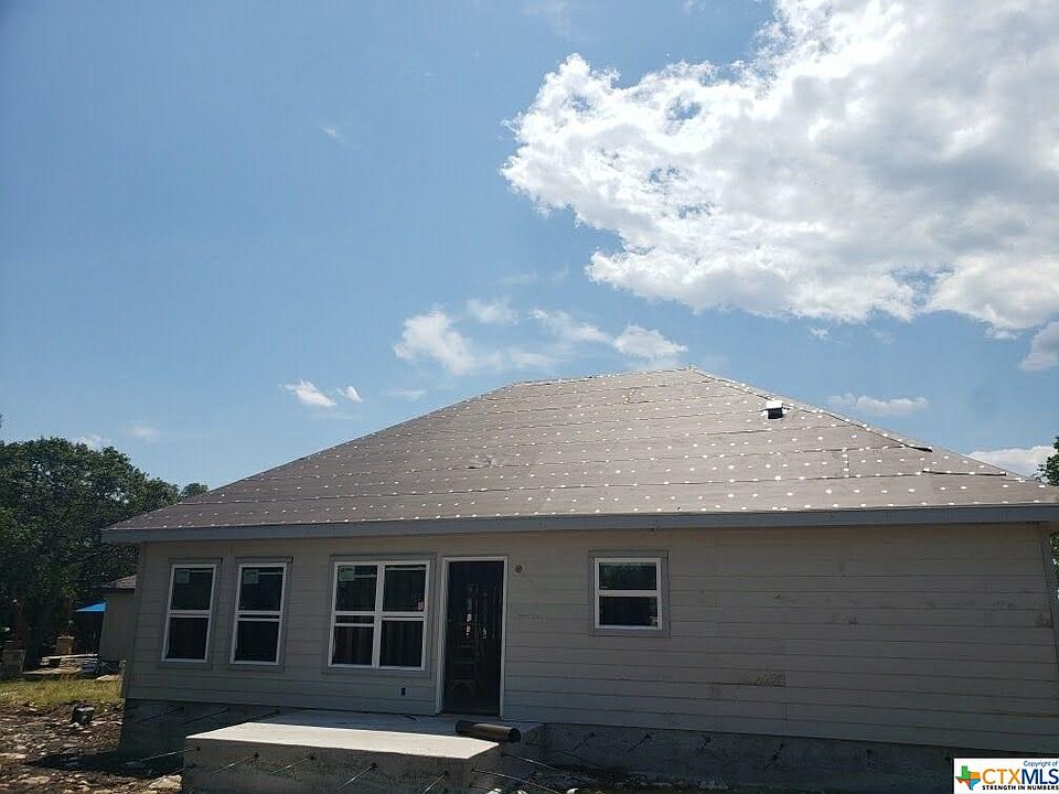 2nd image of 626 Rimrock Cv
