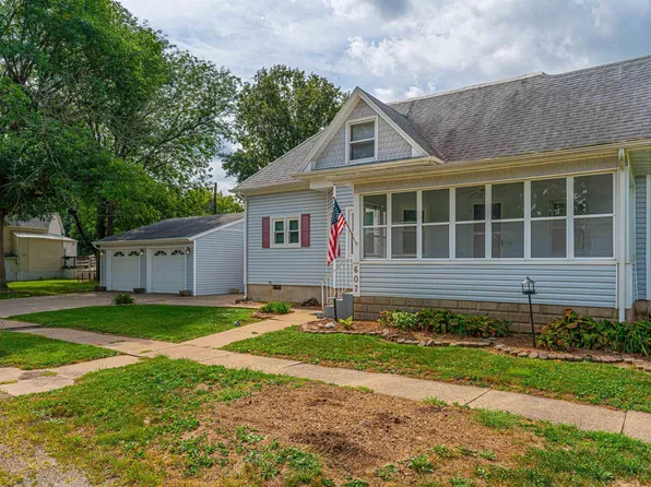 607 NW Race St, Atlanta, IL 61723