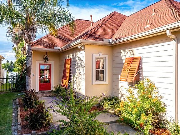 2nd image of 1469 Royal Palm Dr