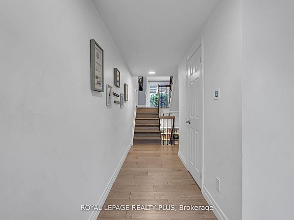 5th image of 1755 Rathburn Rd E #20
