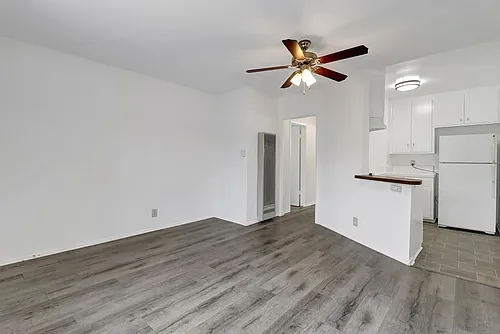 3721 S Bentley Ave #6 Photo 1 3721 S Bentley Ave #6 Photo 1