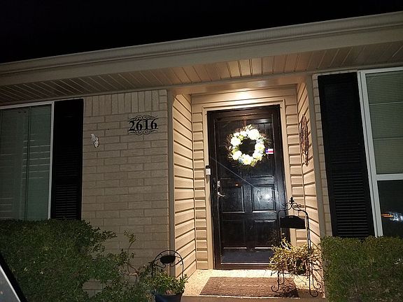 4th image of 2616 Noel Ave