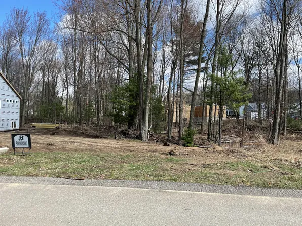 76 Silverado Ct, Spring Lake, MI 49456