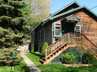 24 Camp St, Warwick, RI 02889