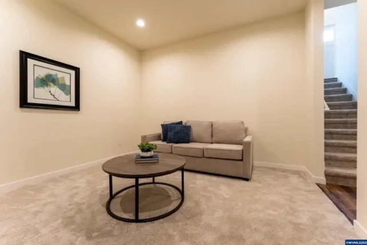 3 bed, 1577 sqft, $2,850 — Photo 4