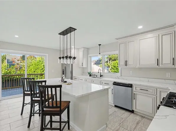 235 Beckwith St, Cranston, RI 02910