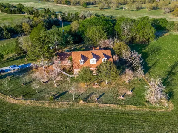 5047 N Highway 101, Sunset, TX 76270