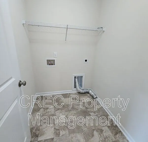 260 Hyrne Dr — Photo 13