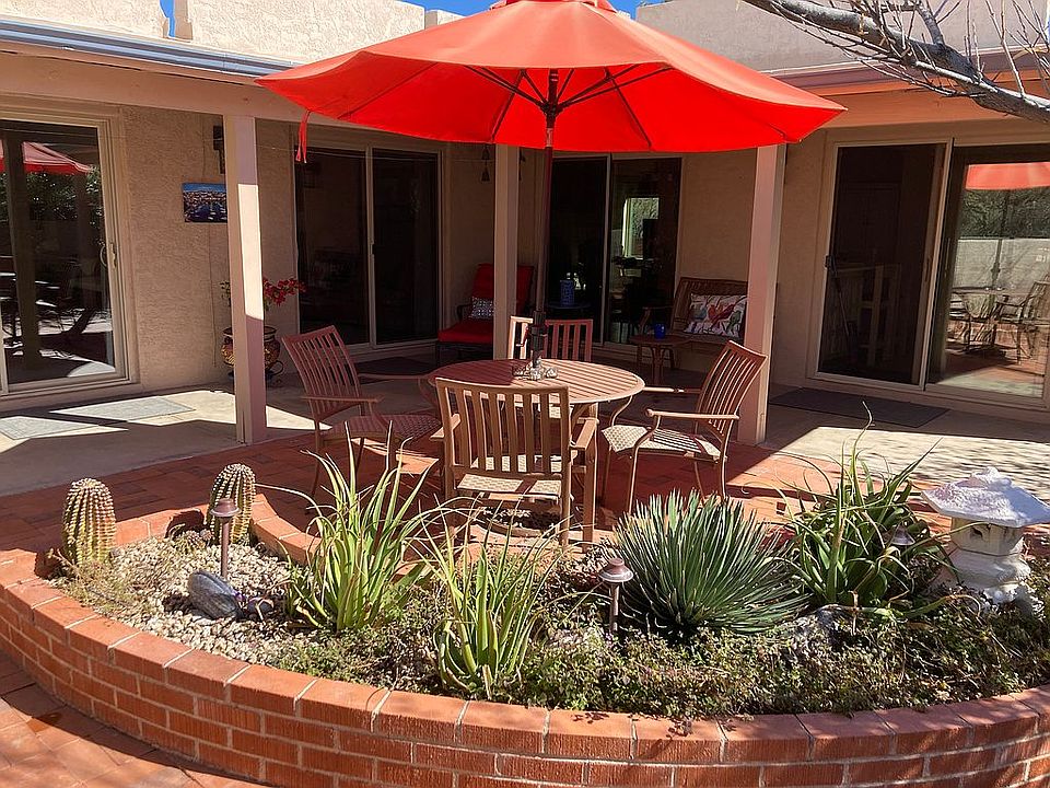 Fabulous Back Courtyard!