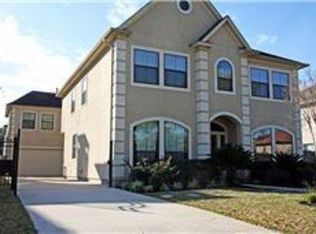 4617 Holt St, Bellaire, TX 77401