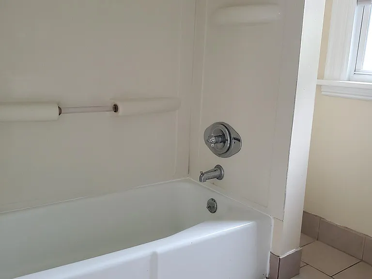 81 Sherman Ave #2 — Photo 17
