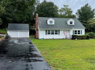 865 Tower Hill Rd, North Kingstown, RI 02852