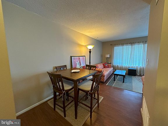 5th image of 24 Dickinson Ave #7A