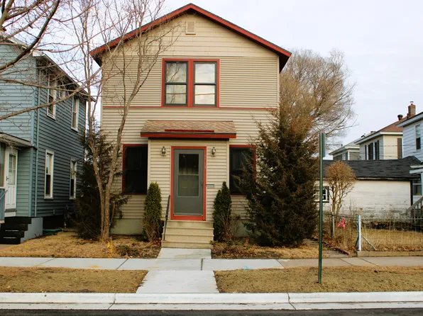 1717 9th St S, La Crosse, WI 54601