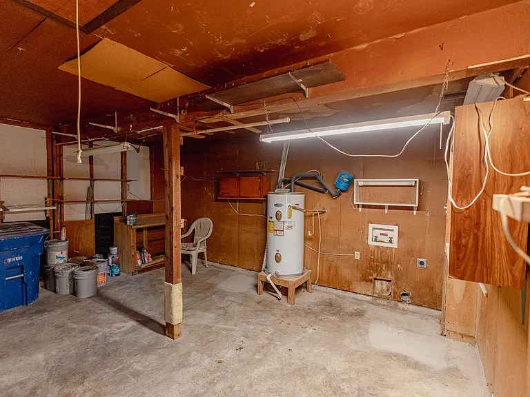 2027 Lucerne Cir — Photo 31
