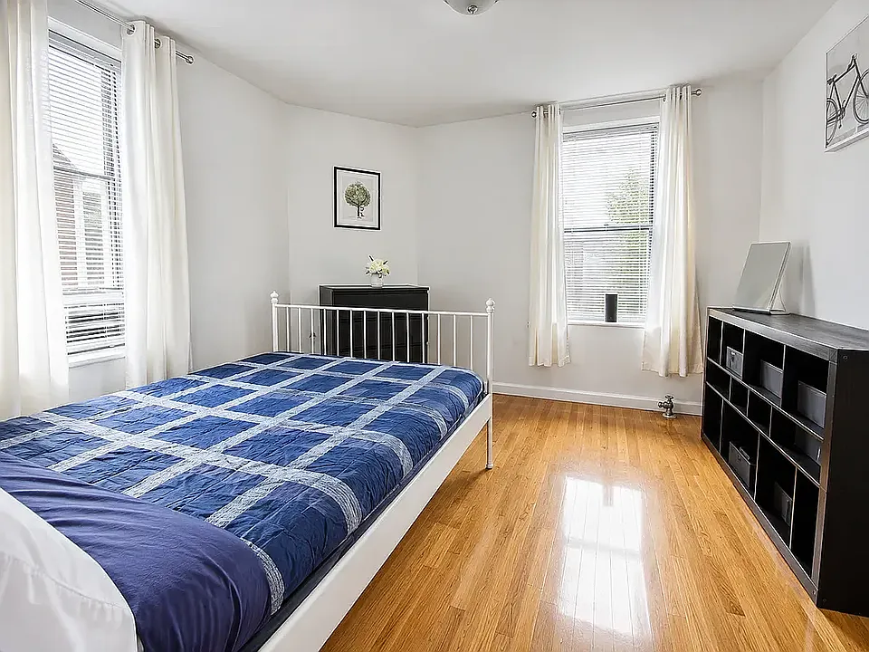1875 Lexington Ave #4FF