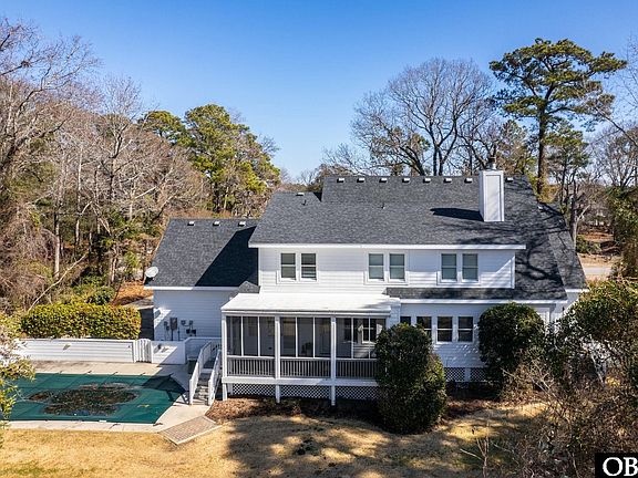 2nd image of 3040 Creek Rd #10