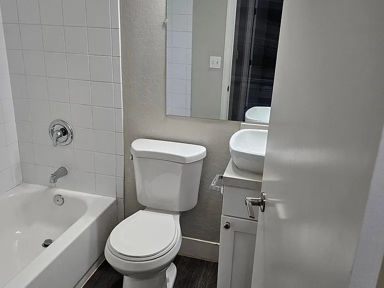 9625 N 10th Ave #5 — Photo 15