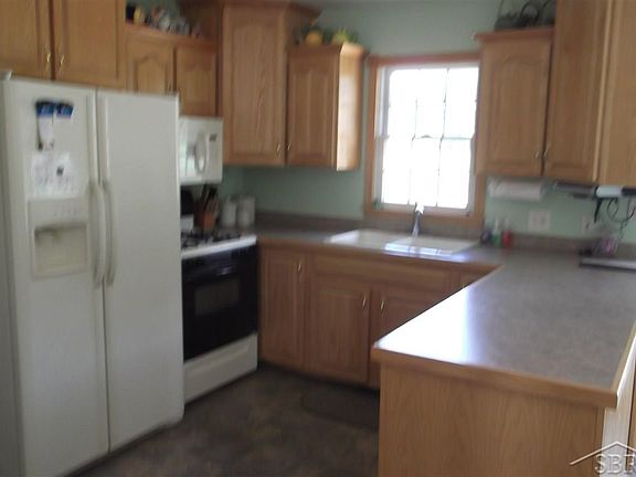 3rd image of 6350 Birchview Dr