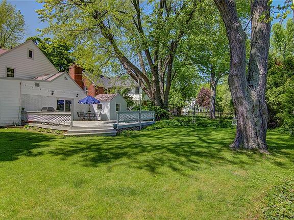 5th image of 136 Lamarck Dr