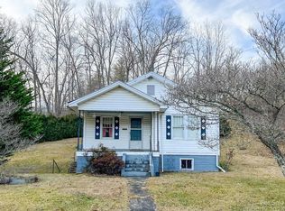 3742 Penland Rd, Spruce Pine, NC 28777