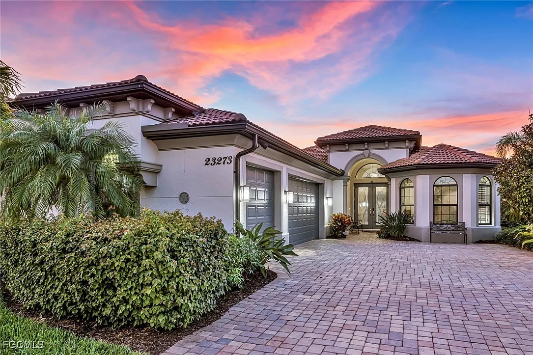4 bed, 4.0 bath, 2640 sqft, $12,000 — Photo 1
