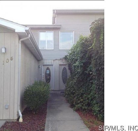 1st image of 104 N Gordon Ln