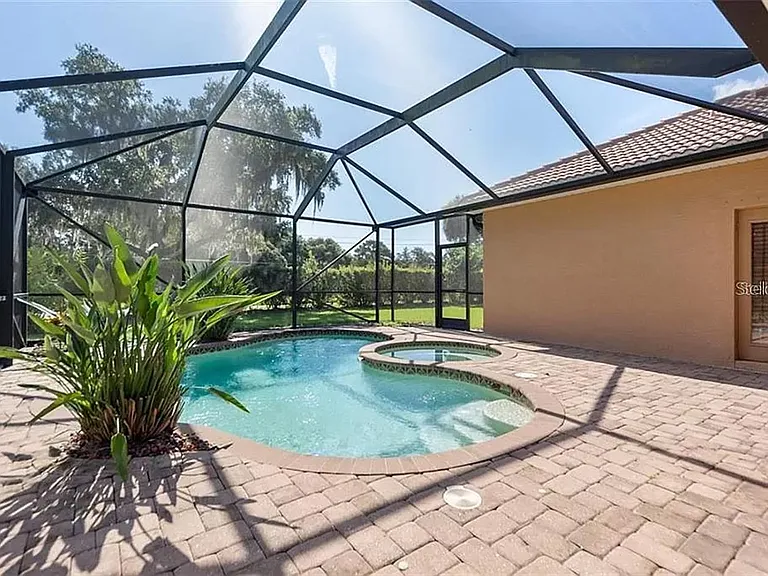 19640 Cobblestone Cir — Photo 34