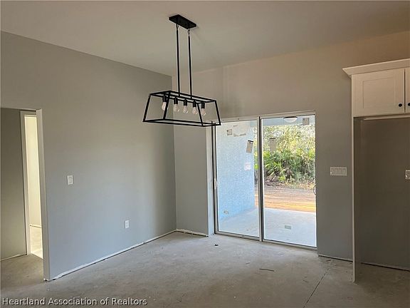 4th image of 5841 Escalon Dr