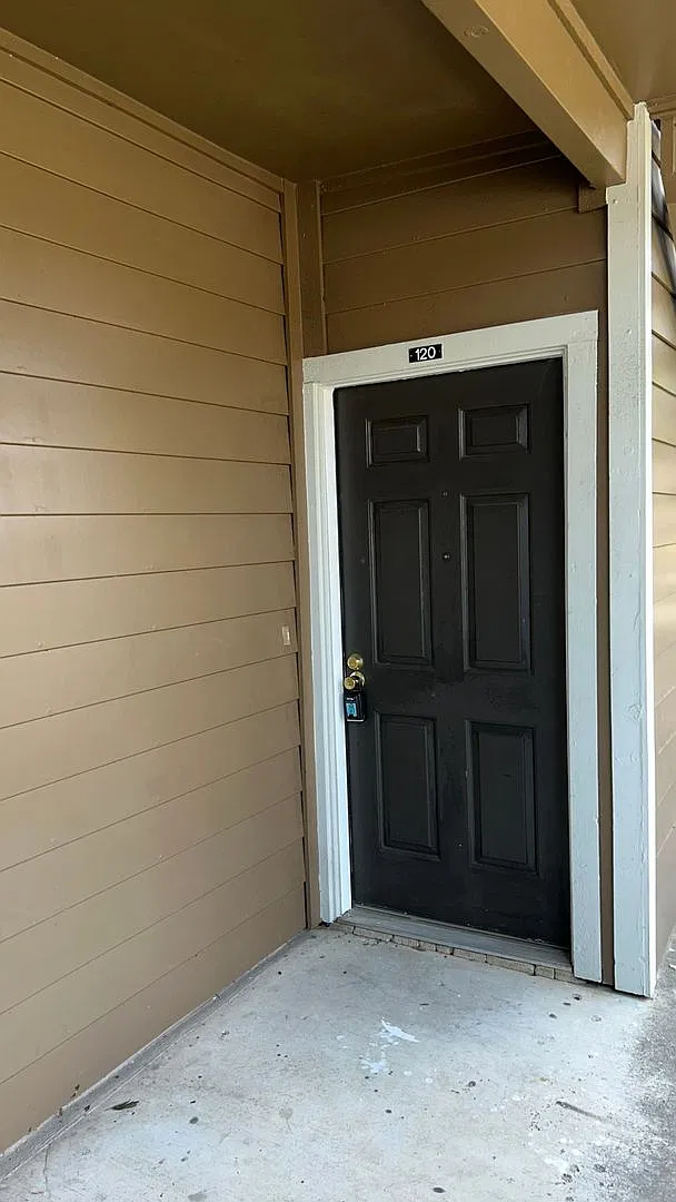 Ready for immediate move in! — Photo 3