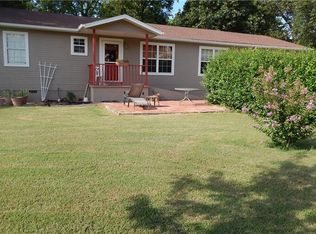 1406 Julie St, Berryville, AR 72616