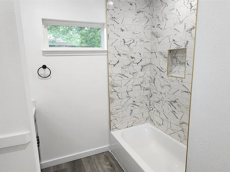 1001 S South Iowa St — Photo 12