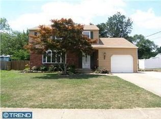 1629 White Oak Ln, Williamstown, NJ 08094