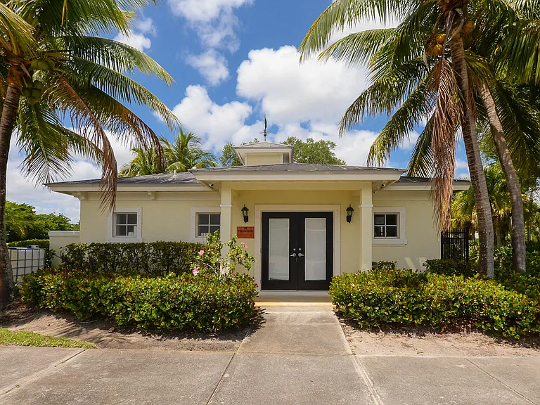 3902 Sabal Way — Photo 7