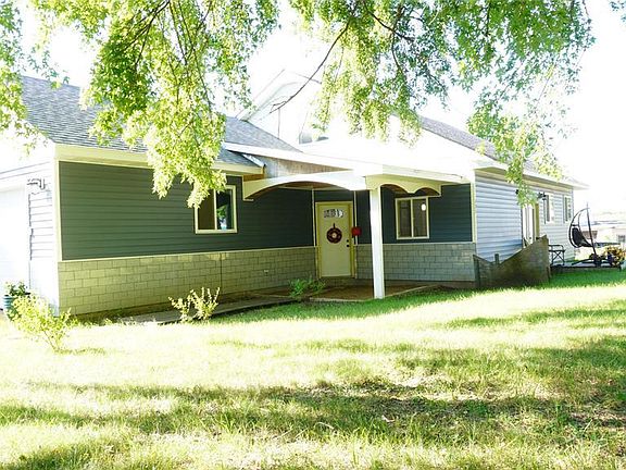 3rd image of 121 Diamond Street